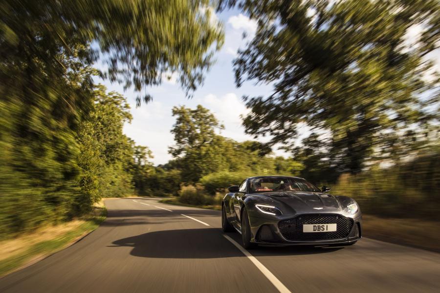 Aston Martin DBS Superleggera 2018 года  (UK) (фото 15 из 40)